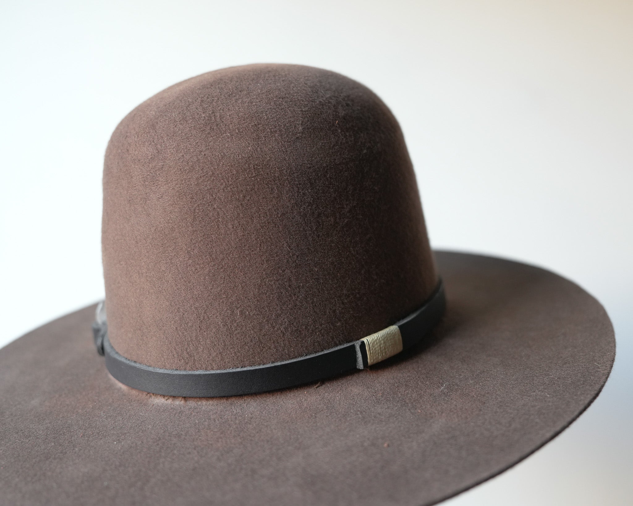 Minimalist Hat 862