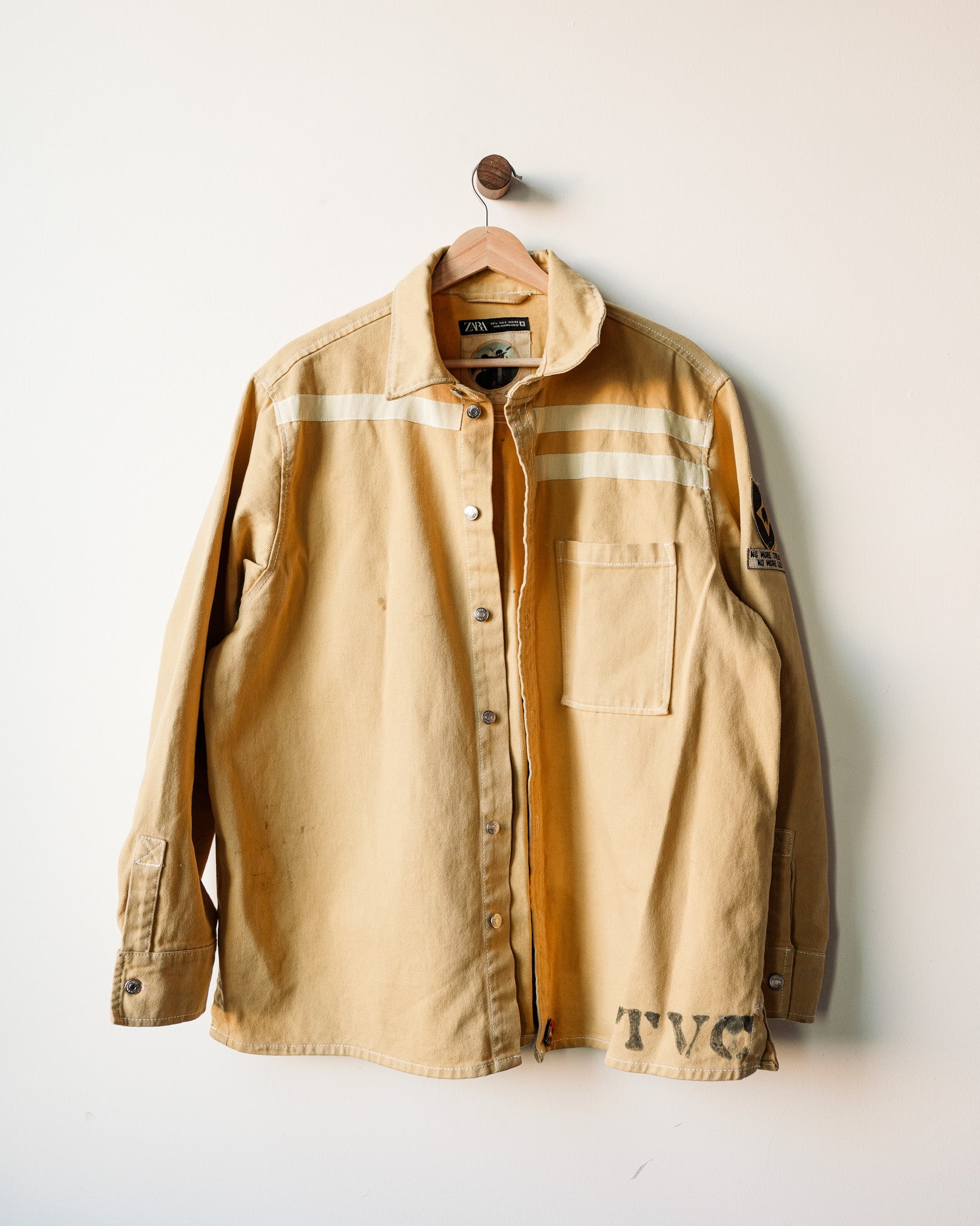 The Engraved Cloth Hand-painted Shirt 09