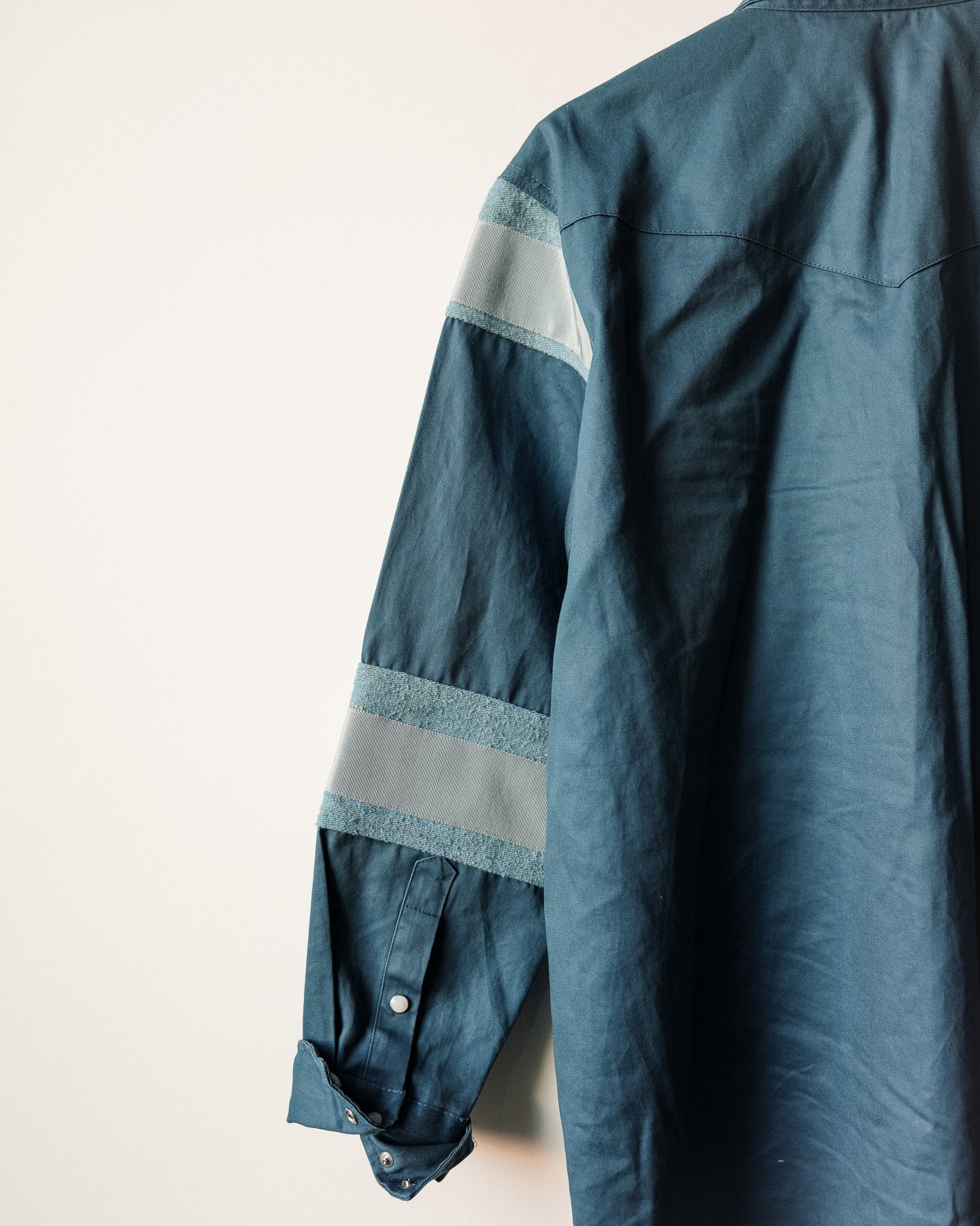 The Engraved Cloth Hand-painted Shirt 08