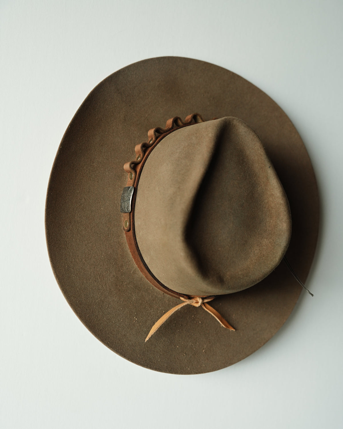 Minimalist Hat 880