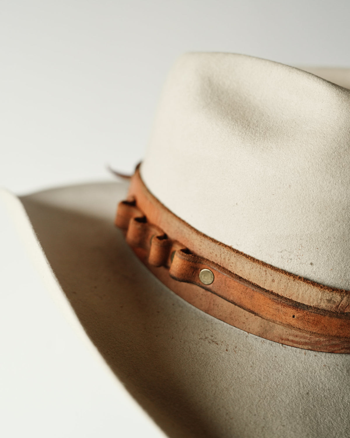 Minimalist Hat 887