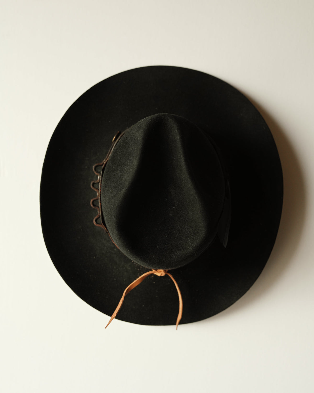 Minimalist Hat 893
