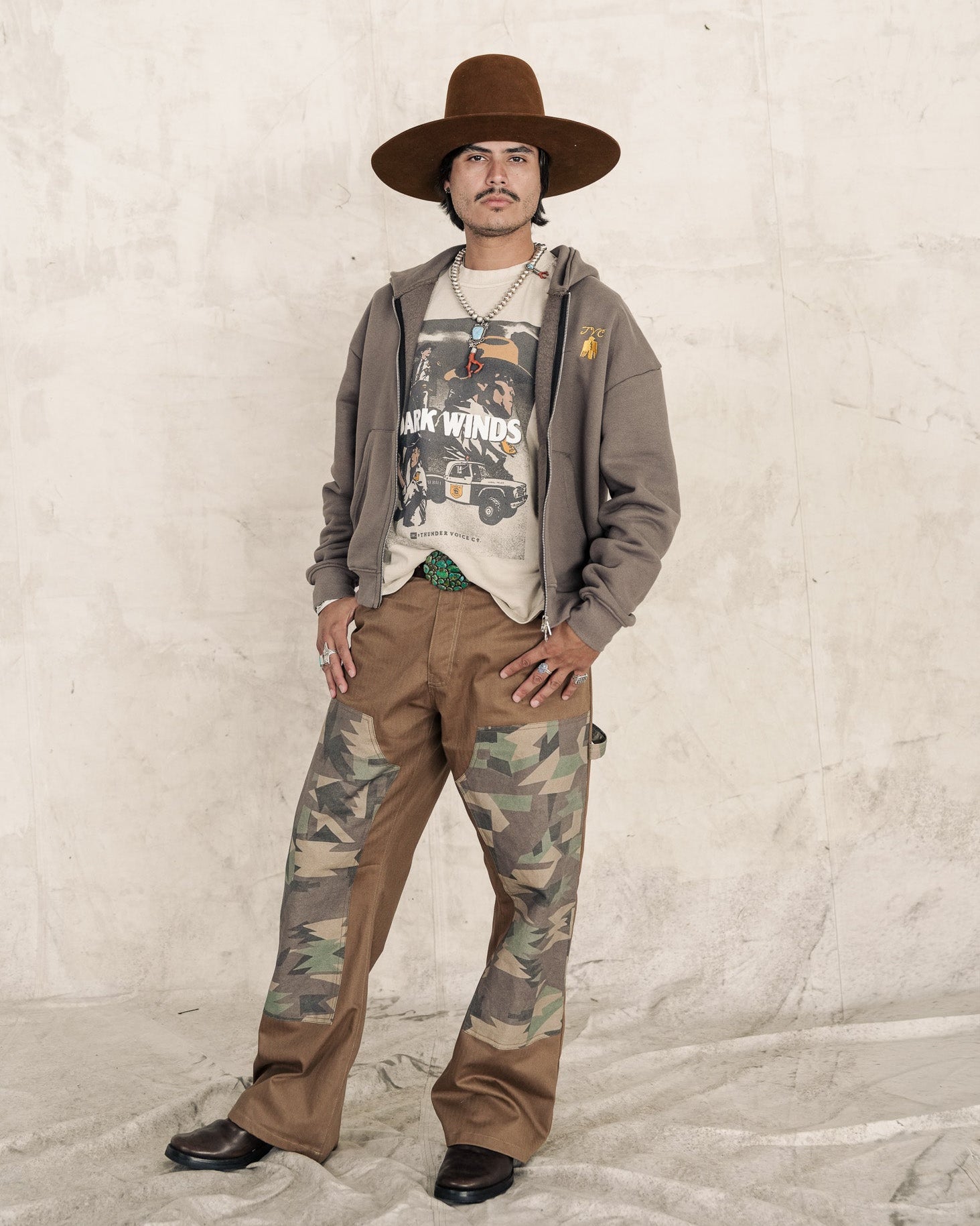 Vintage Truck Tee - DARKWINDS