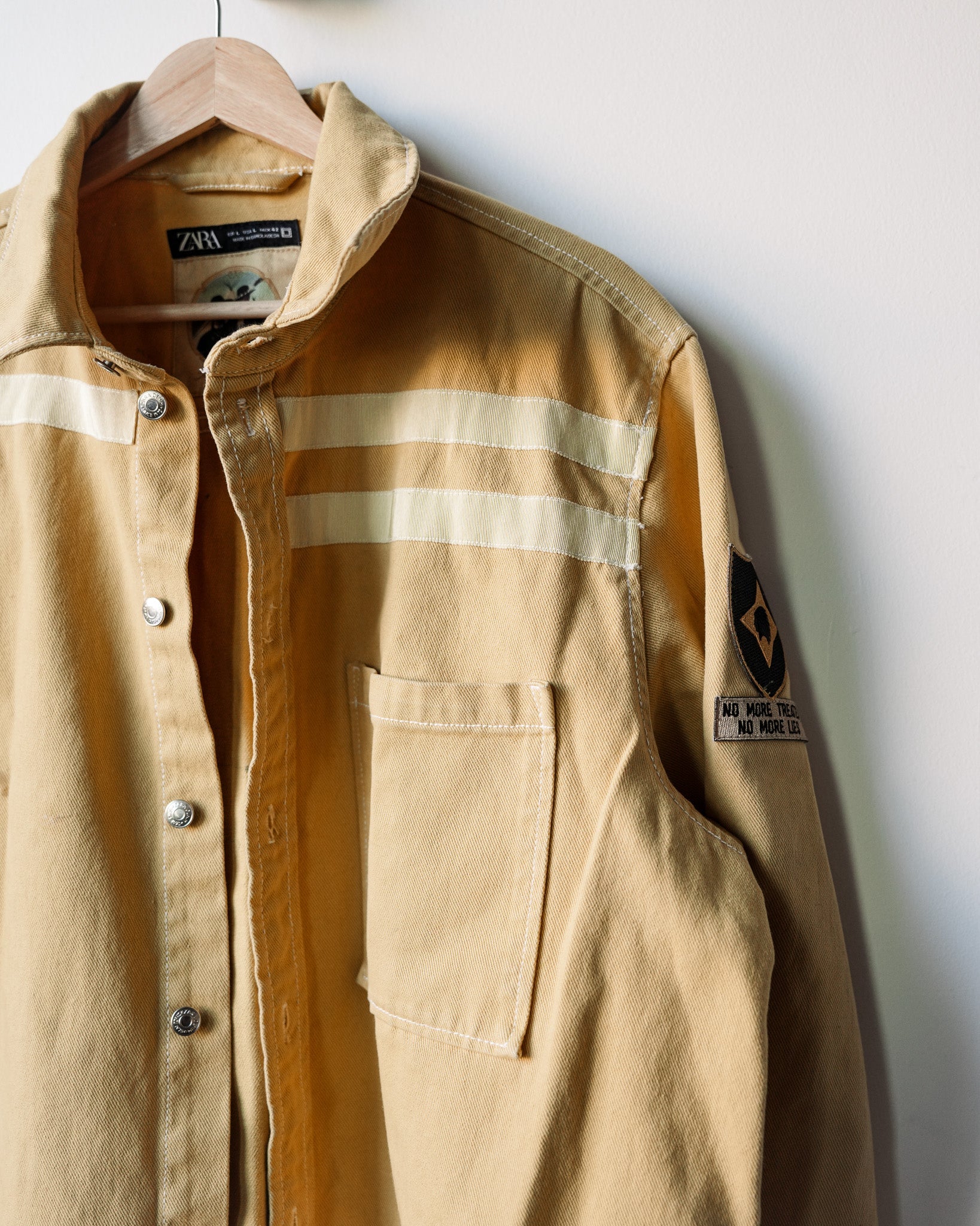 The Engraved Cloth Hand-painted Shirt 09