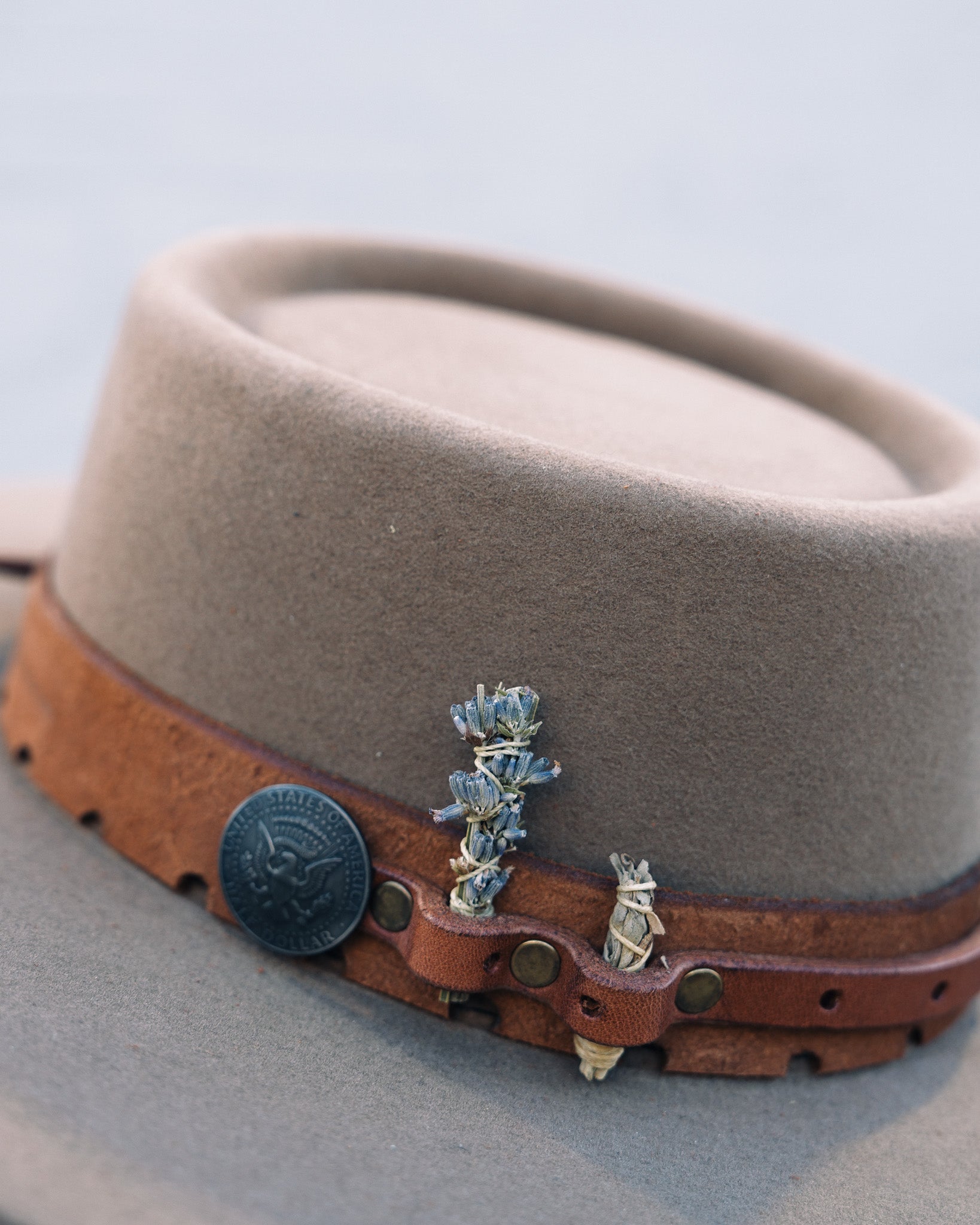 Minimalist Hat 873