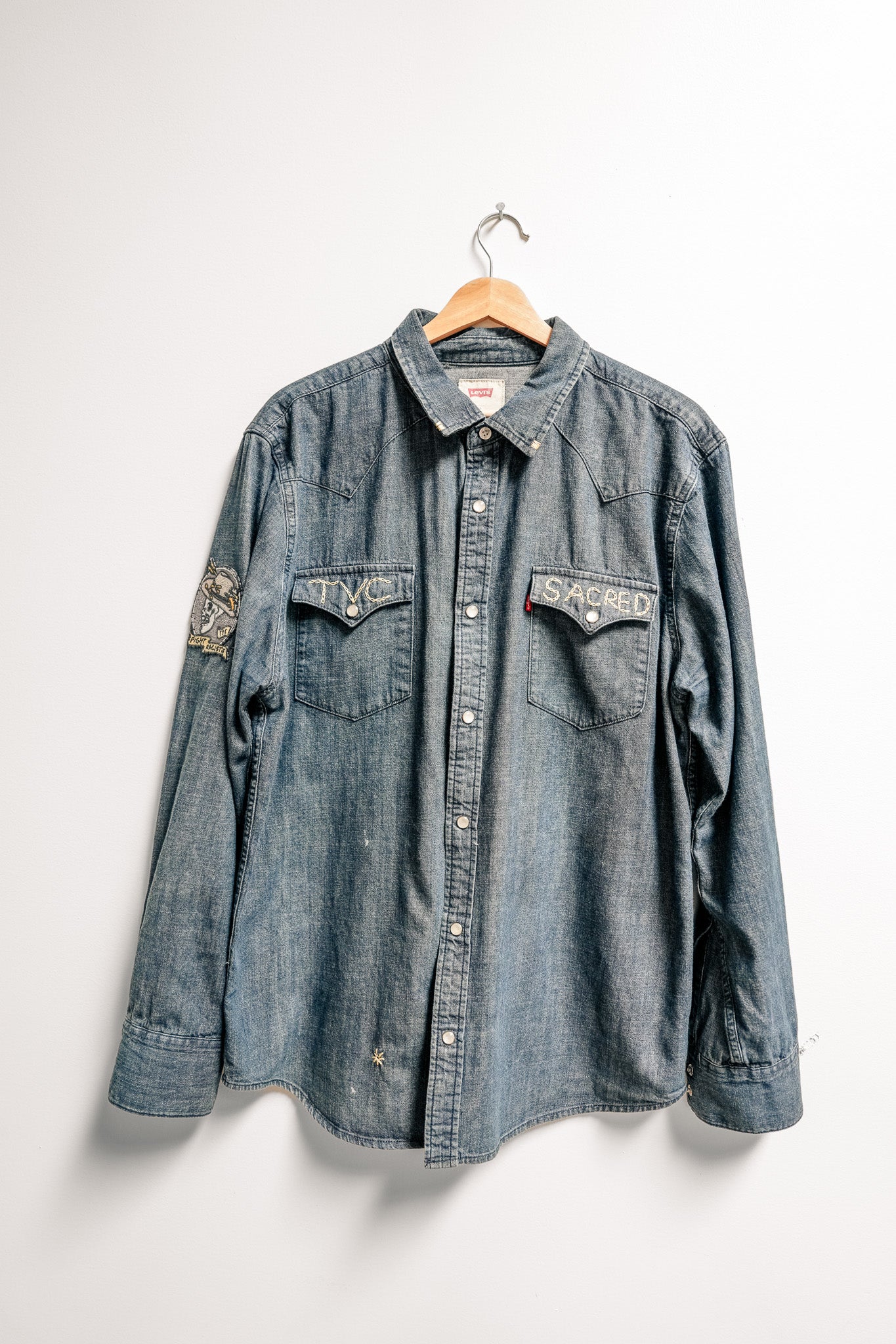 The Engraved Cloth Hand-painted Shirt 03