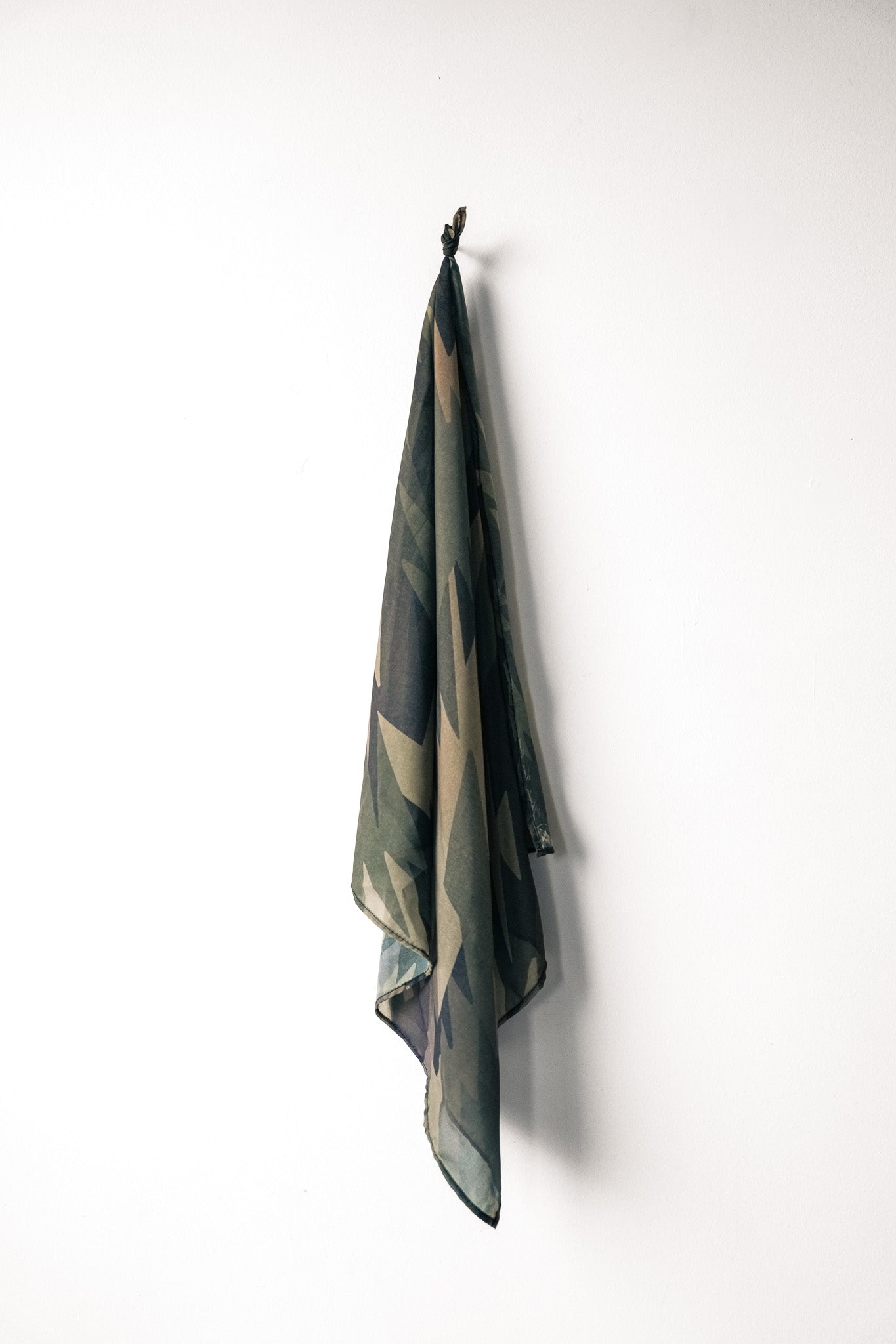 Native Camo Scarf 00