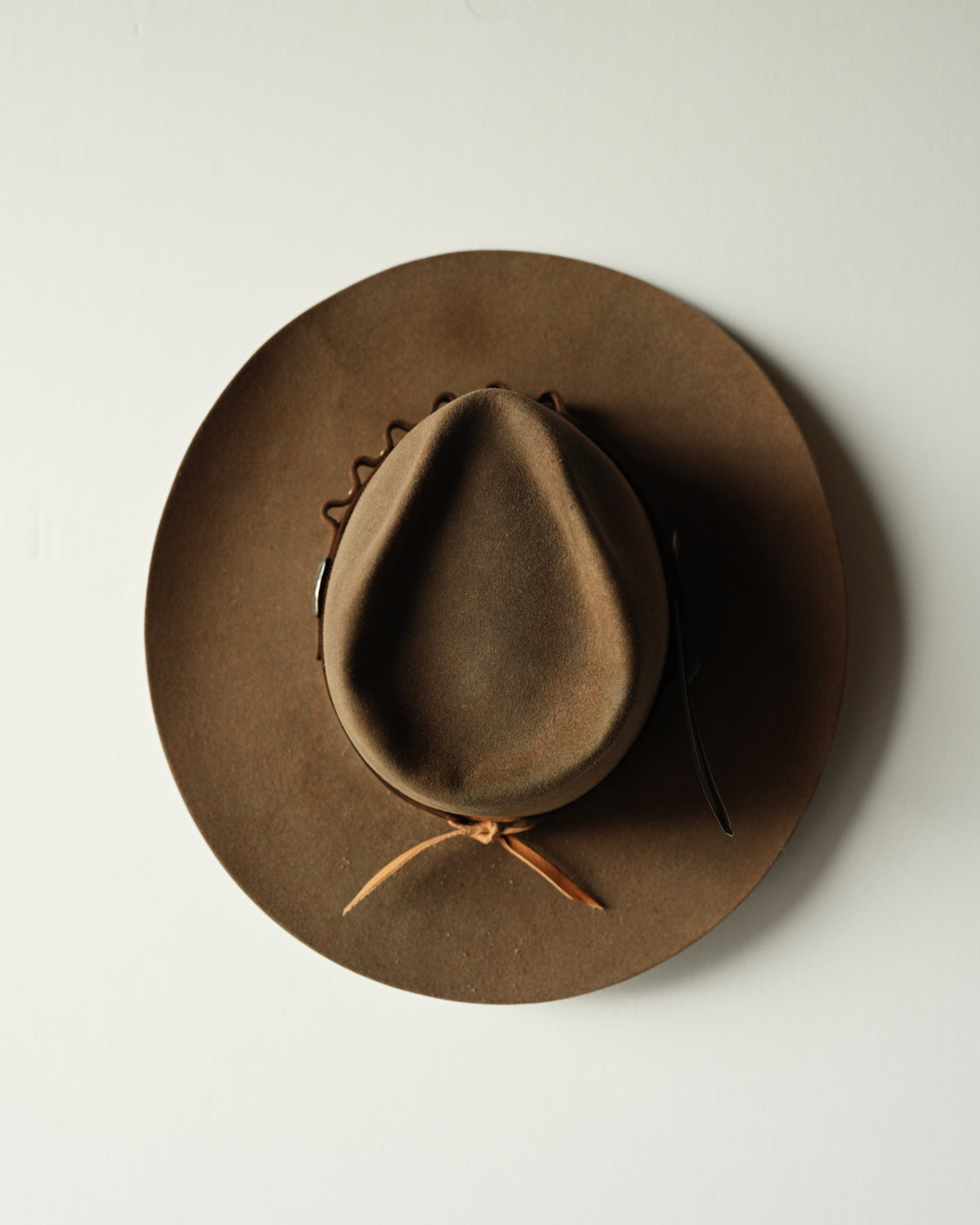 Minimalist Hat 880
