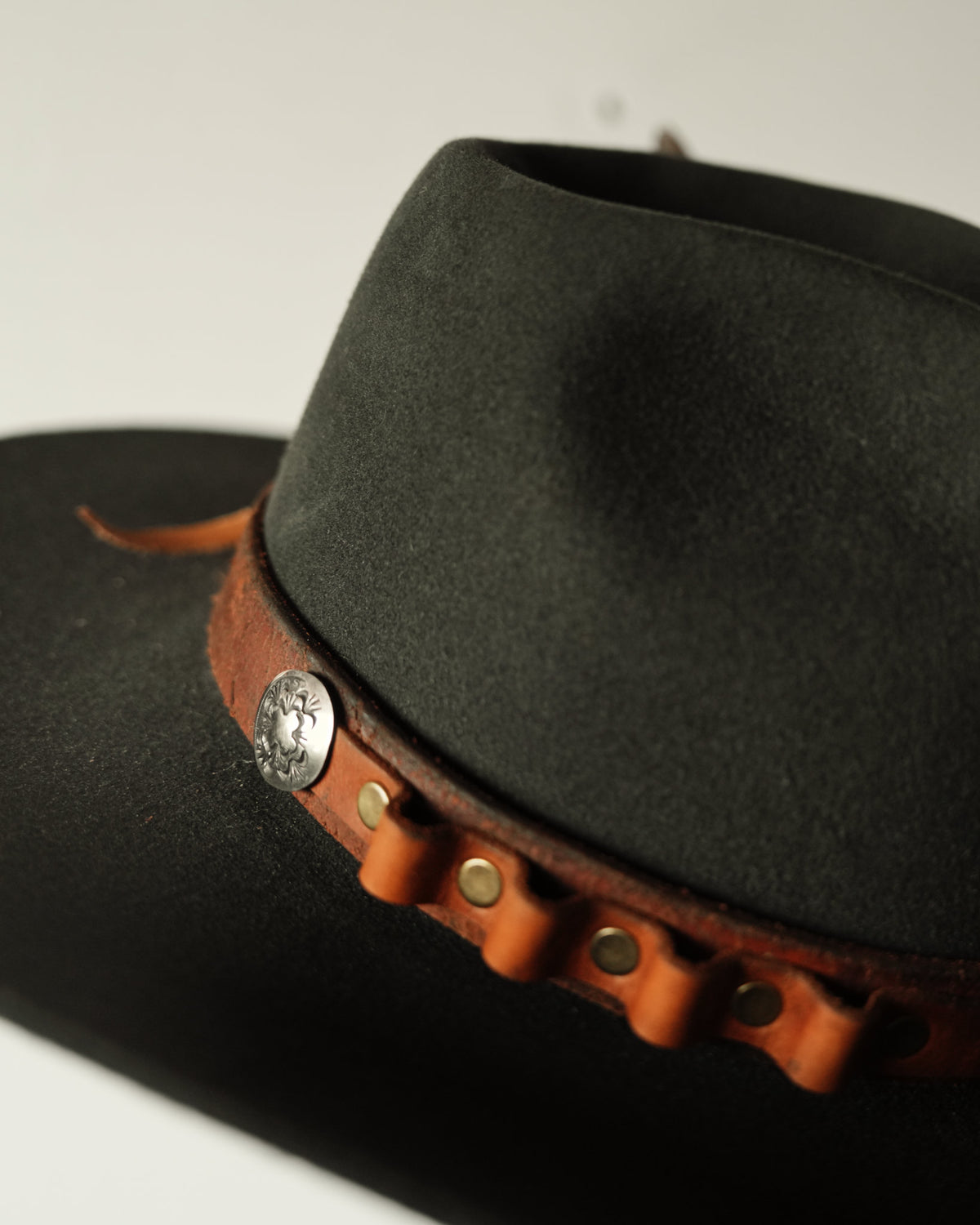 Minimalist Hat 882