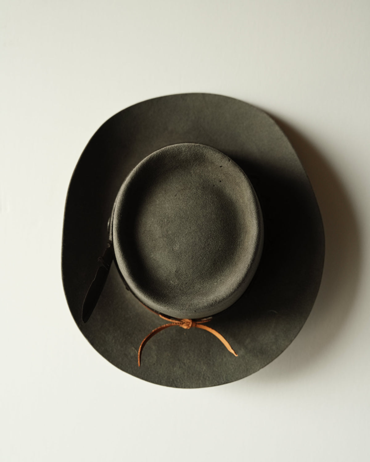Minimalist Hat 889