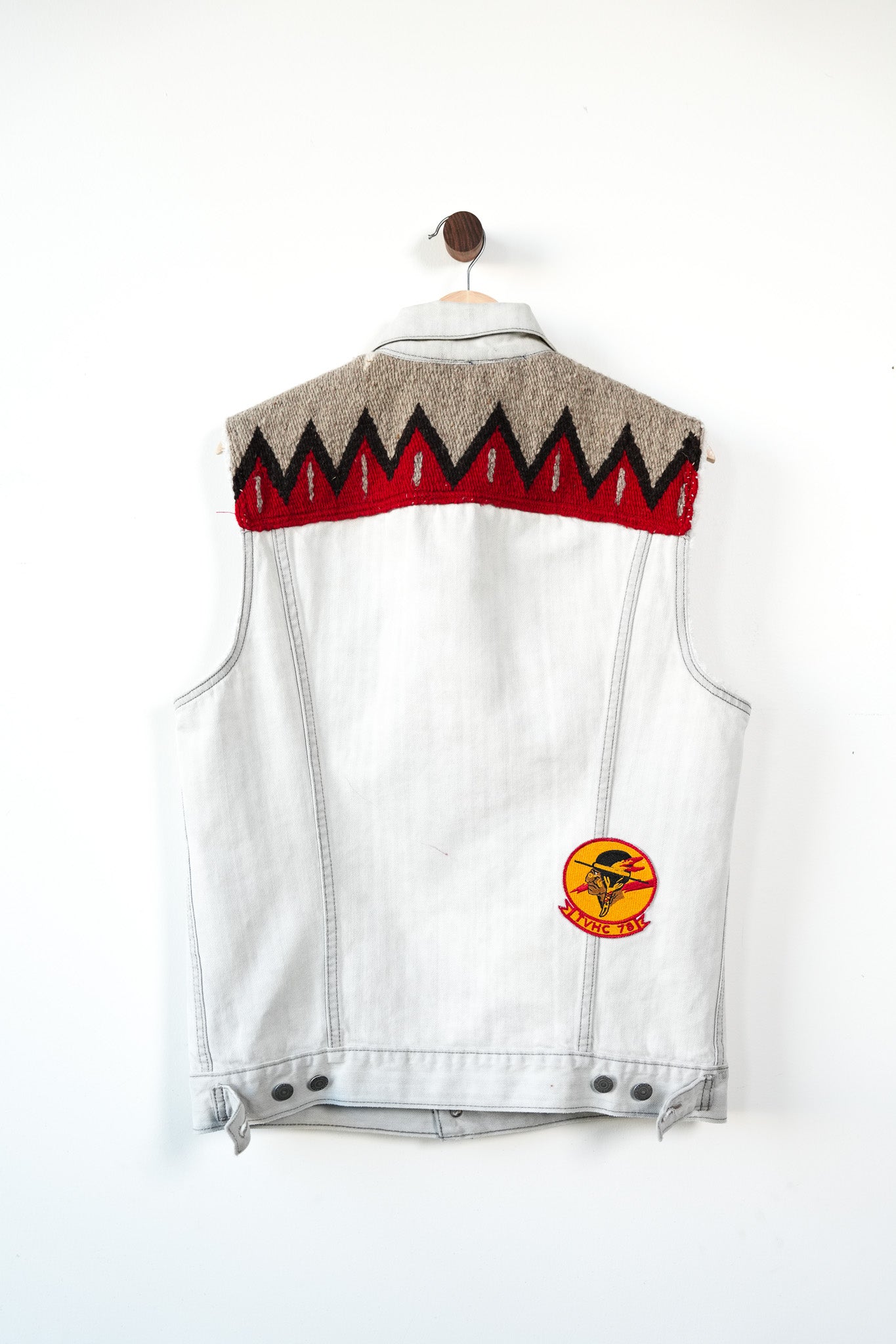 Red Mountain Vest 07