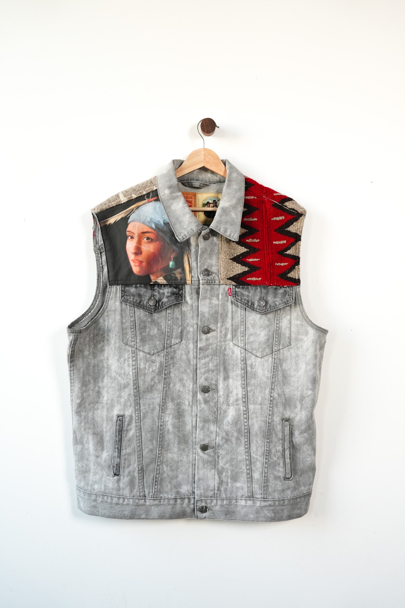 Red Mountain Vest 05