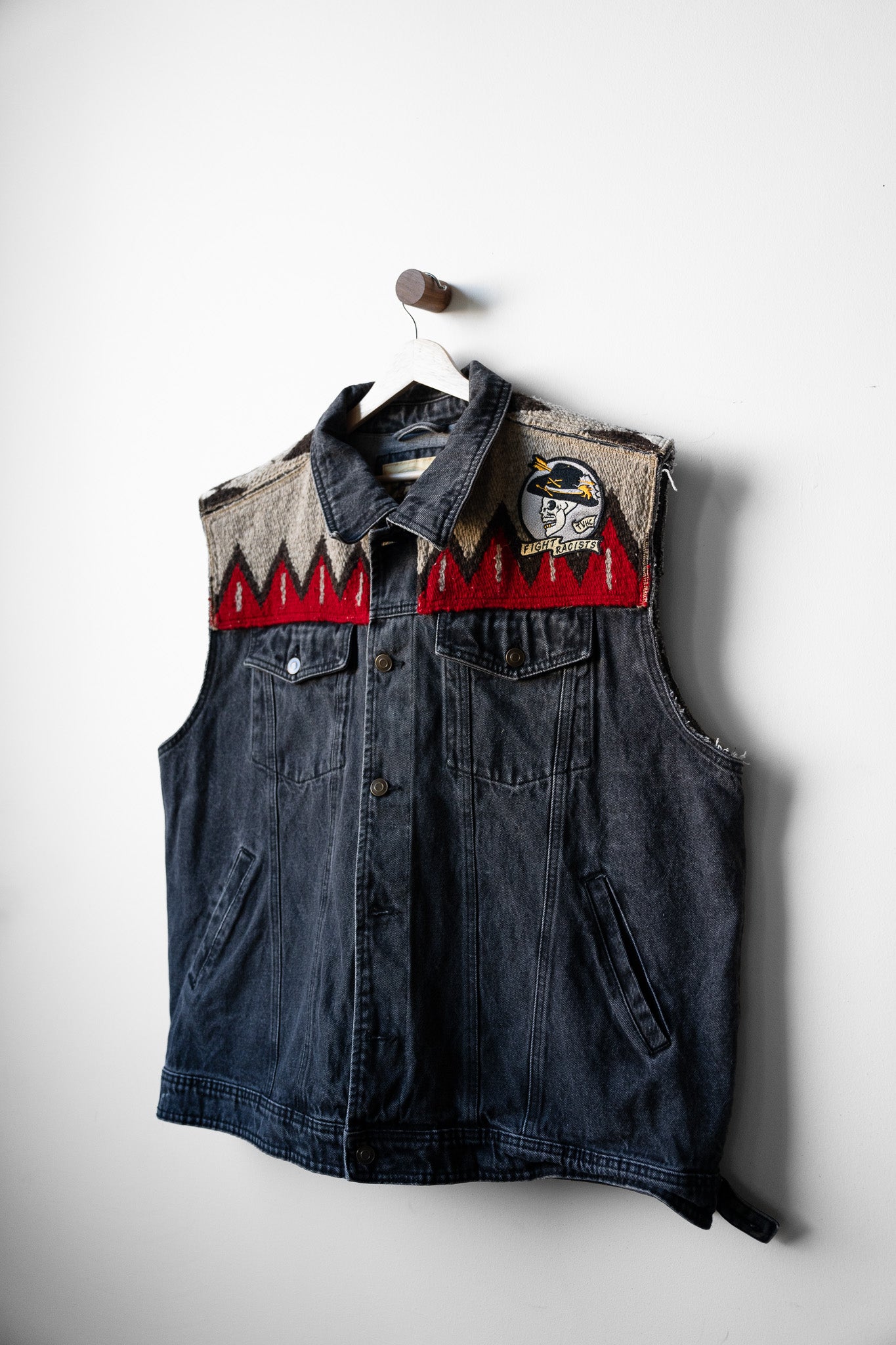 Red Mountain Vest 02