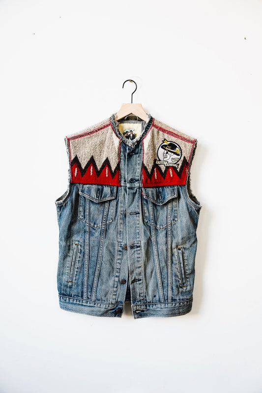 Red Mountain Vest 01